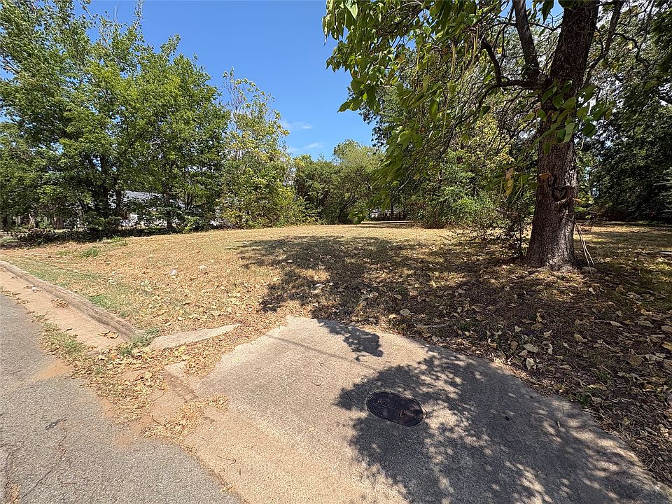 2nd image of 317 4th St SW