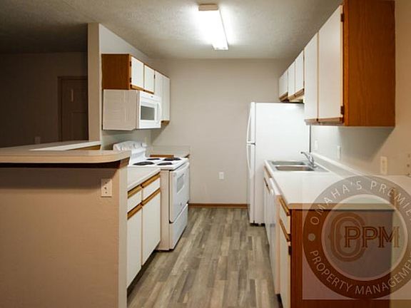 3rd image of 8003 S 48th St #8003/104