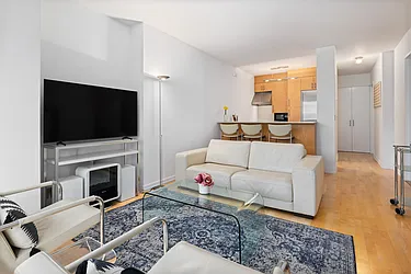 200 East 69th Street, #7M