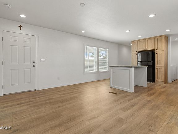 4th image of 701 S DOBSON Road #34