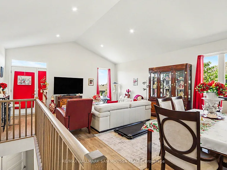 656 Bracewell St — Photo 6