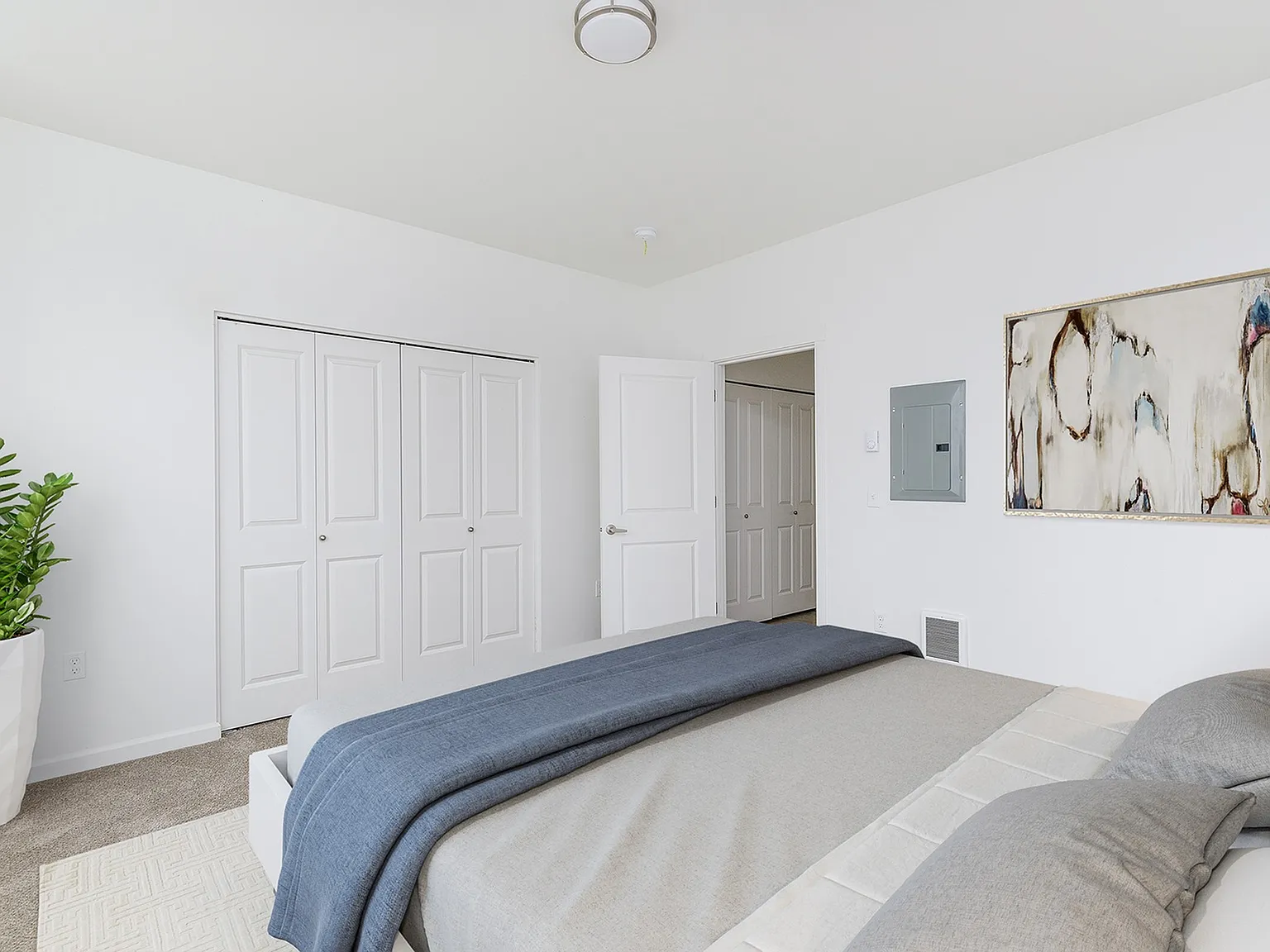 Foothills Apartment Living — Photo 3