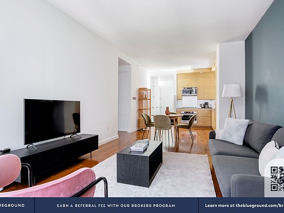 3rd image of 1600 Broadway APT 14A
