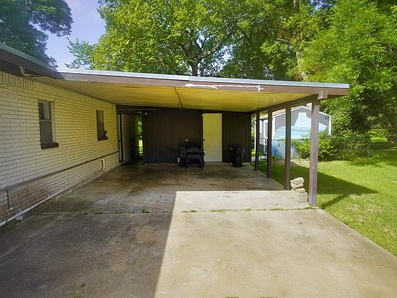 2nd image of 107 Southern Oaks Dr
