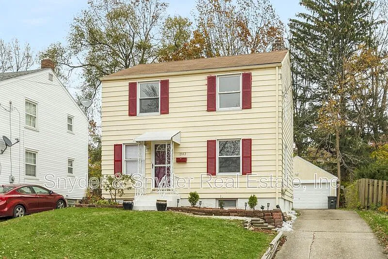 3 bed, 1.0 bath, $1,400 — Photo 1