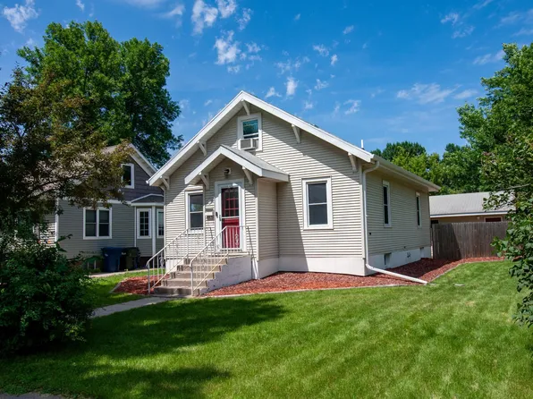 102 W Beech Ave, Fergus Falls, MN 56537