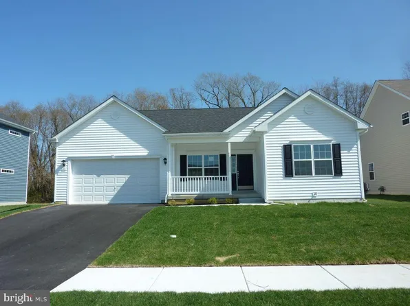 203 Villa Dr, Clayton, DE 19938