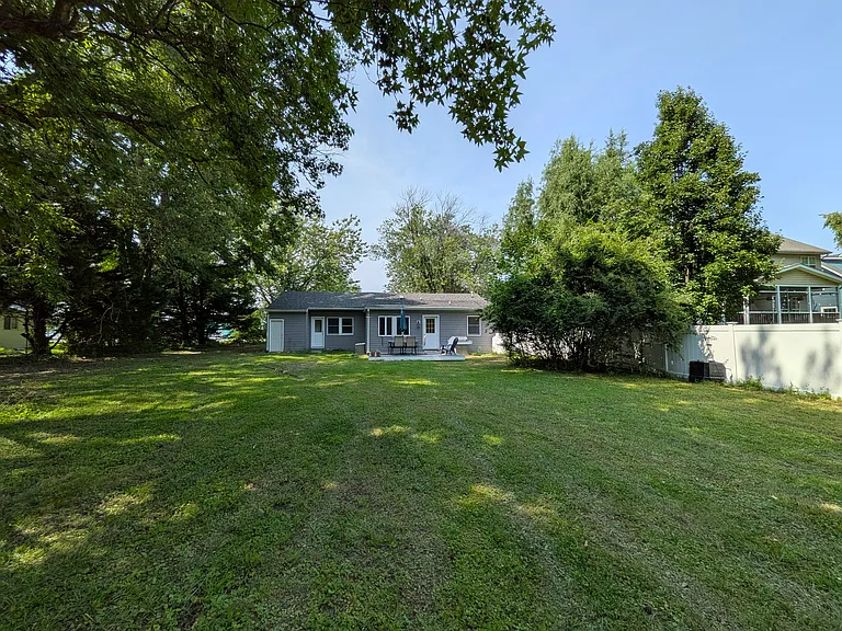 965 Chester River Dr — Photo 2