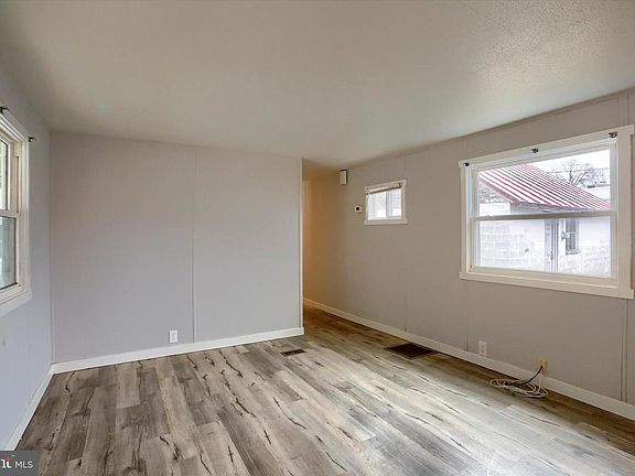 5th image of 850 Orchard Ave