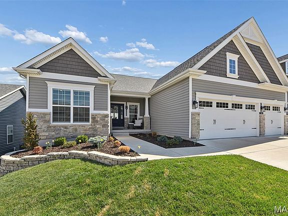 2nd image of 734 Crested Point Dr