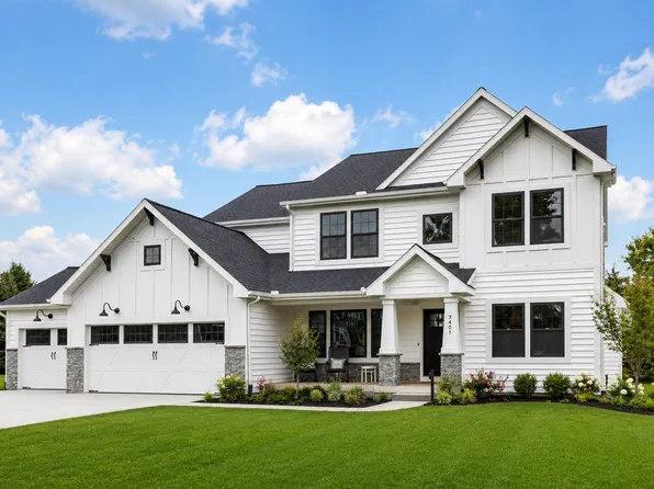Traditions 3390 V8.2b Plan, Applegate Pointe