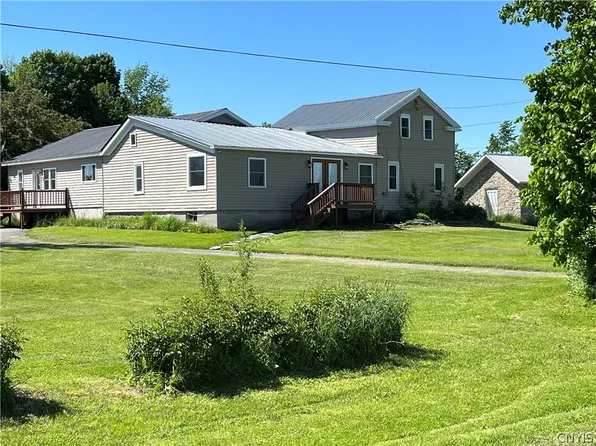 17195 Eveleigh Rd, Watertown, NY 13601