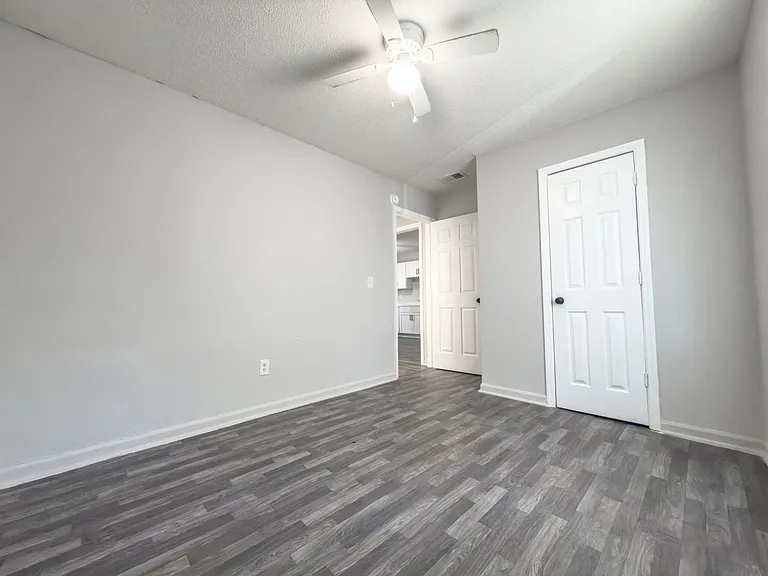 1815 Sumner Ave — Photo 10