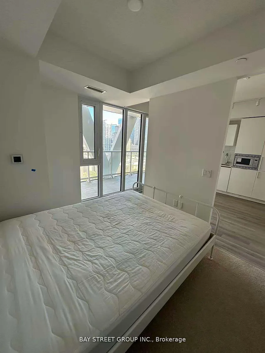 Building Photo - 230 Simcoe St #1329