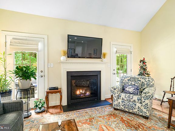 5th image of 30 Fountainview Dr #13