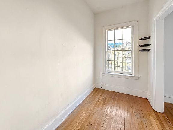 4th image of 3 Milligan Pl APT 3W