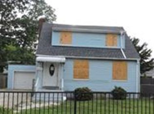 7 Decatur St, Roosevelt, NY 11575