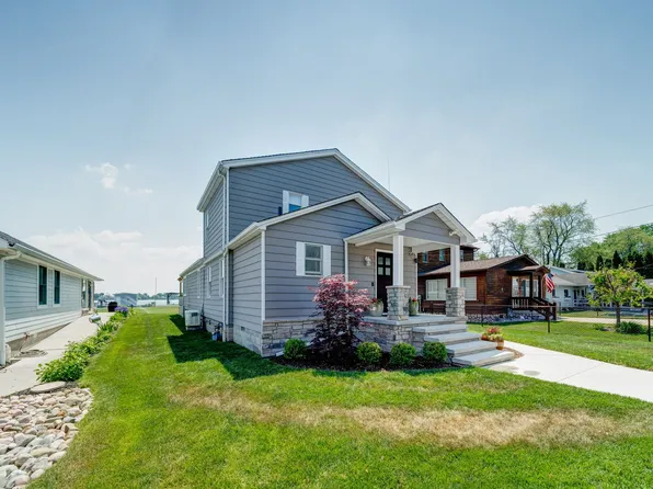 5703 River Rd, East China, MI 48054