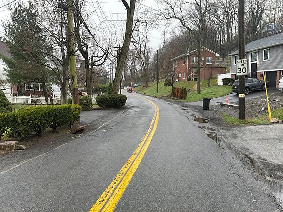 5th image of 718 Scarsdale Rd