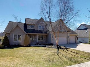6011 Fossilwood Ct, Erie, PA 16506