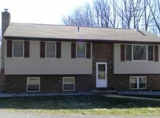 633 Longview Rd, Boyertown, PA 19512
