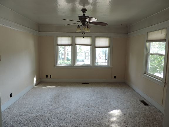 4th image of 594 W Flaming Gorge Way