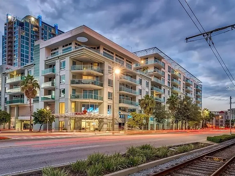 912 Channelside Dr #2803 — Photo 1