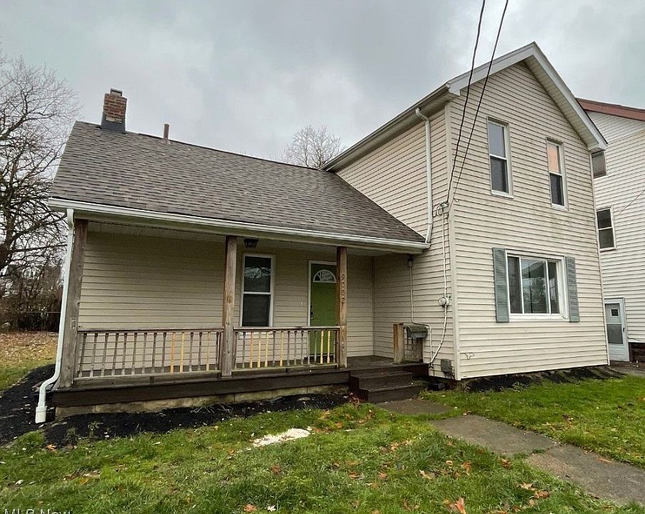 1st image of 9002 Tioga Ave