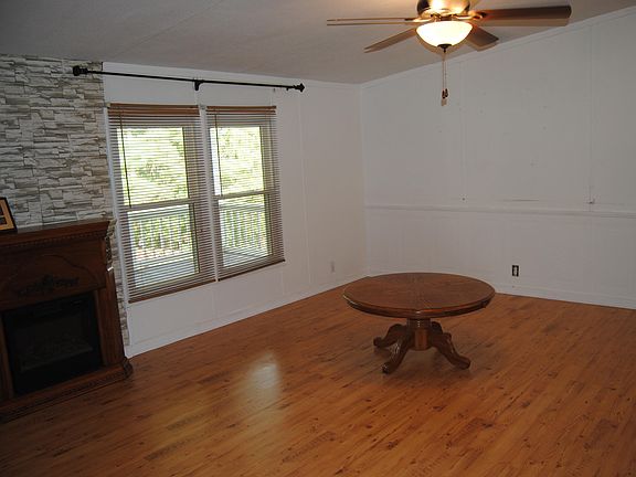 5th image of 49 Kaylas Dr