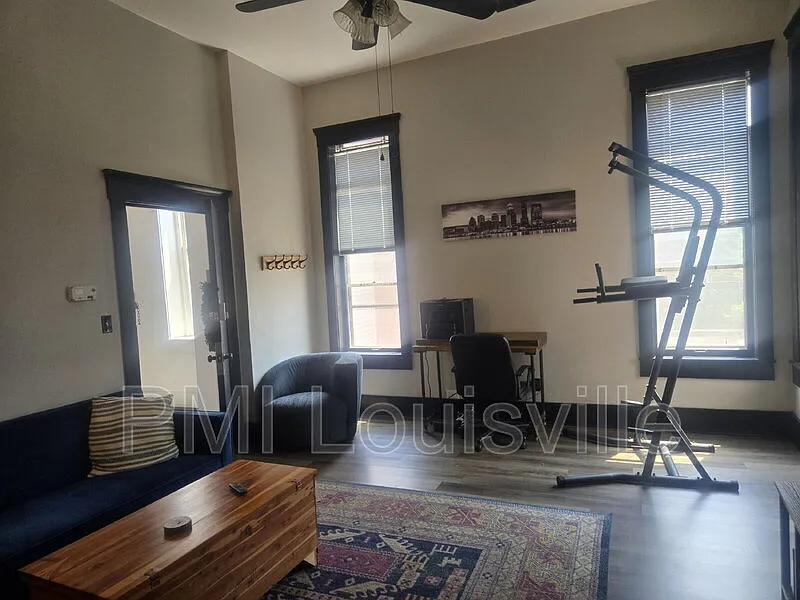 2 bed, 1.0 bath, 832 sqft, $1,130 — Photo 4
