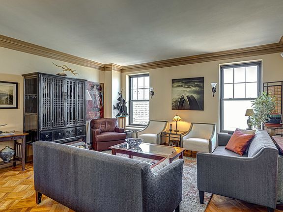 5th image of 1640 E 50th St APT 17C