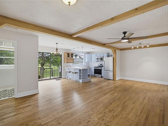 4th image of 5944 Ridge Rd
