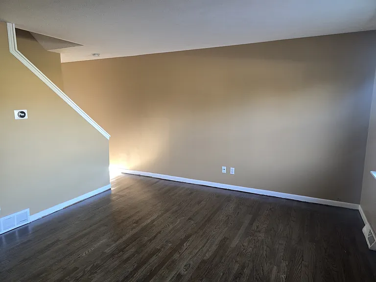 5068 Hendron Rd — Photo 9
