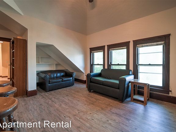2nd image of 416 N Carroll St #9021478