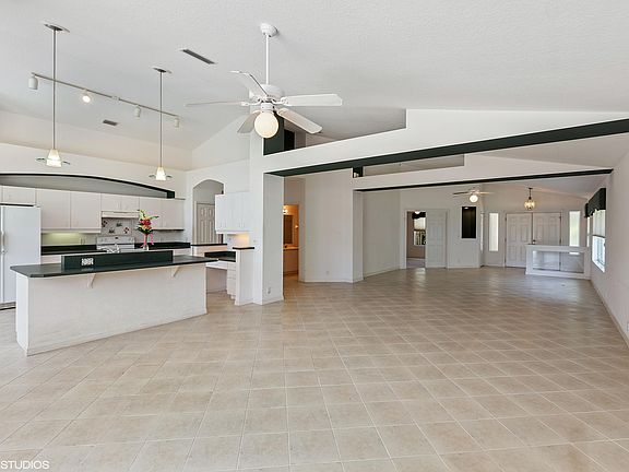 5th image of 55 Villa Lago Ln