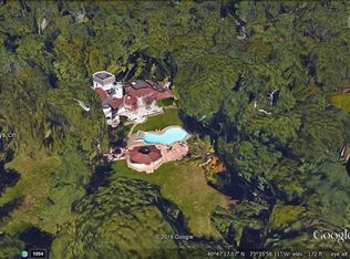 7 Guys Ln, Old Westbury, NY 11568
