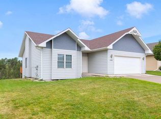 1401 Edinborough Dr, Rapid City, SD 57702