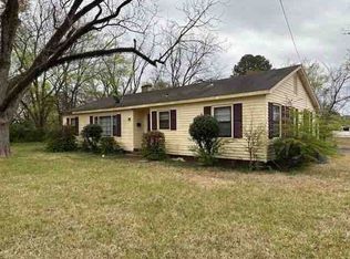 205 Burnett St, Aberdeen, MS 39730
