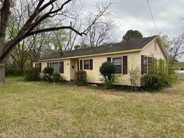 205 Burnett St, Aberdeen, MS 39730