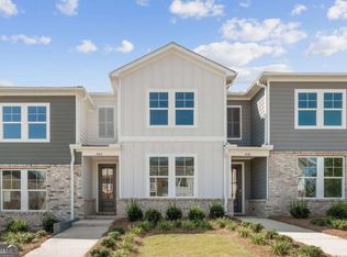 493 Crown Dr, Cartersville, GA 30120