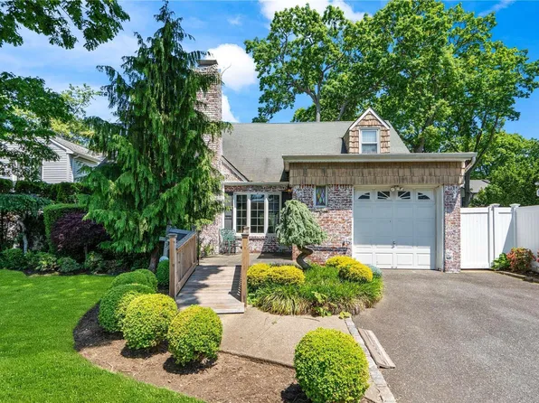 193 Edward Court, West Hempstead, NY 11552