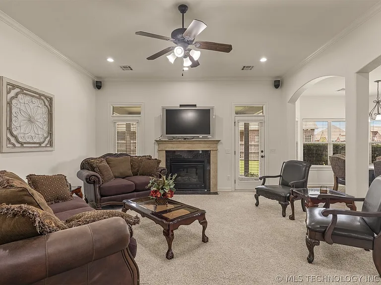 4902 S 165th East Ave — Photo 13