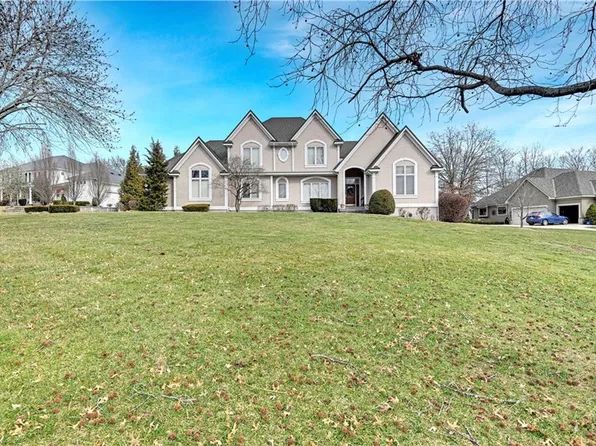 17111 S Demi Dr, Village Of Loch Lloyd, MO 64012