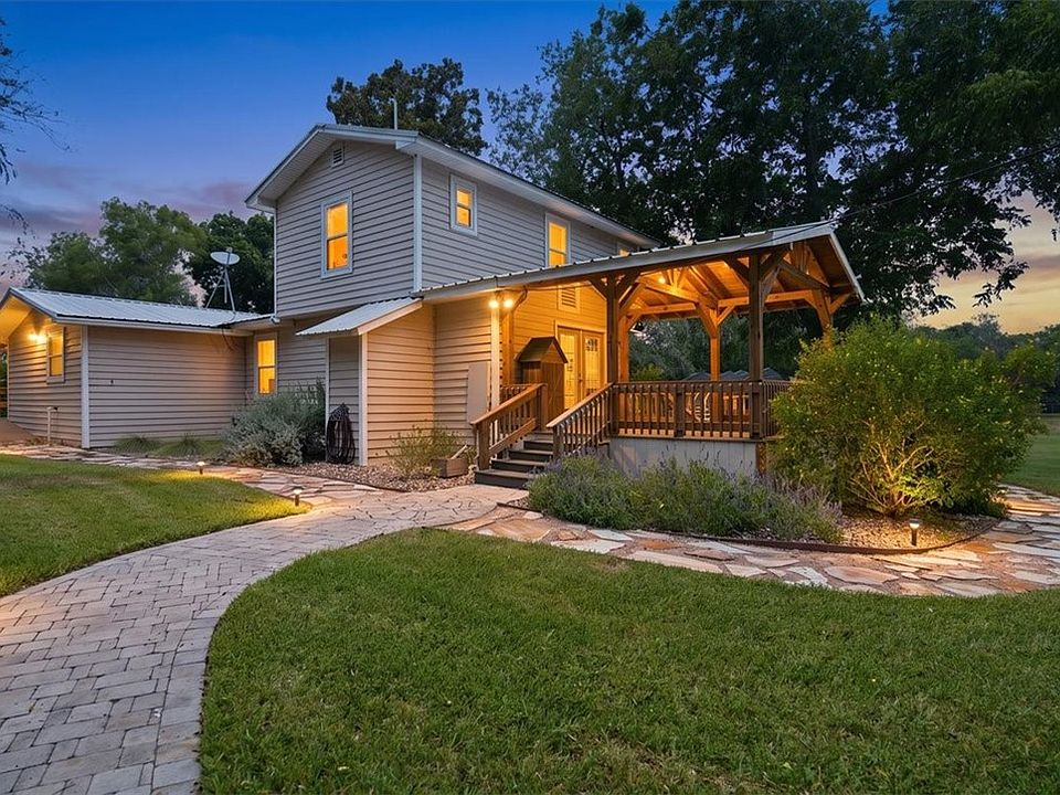 1st image of 124 Lakepark Cir