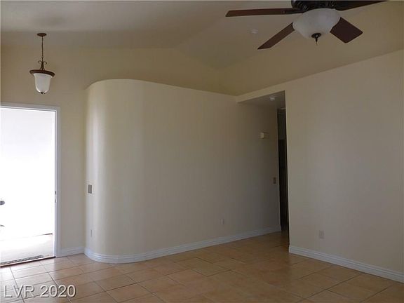 5th image of 8706 Villa Jeremiah Ln