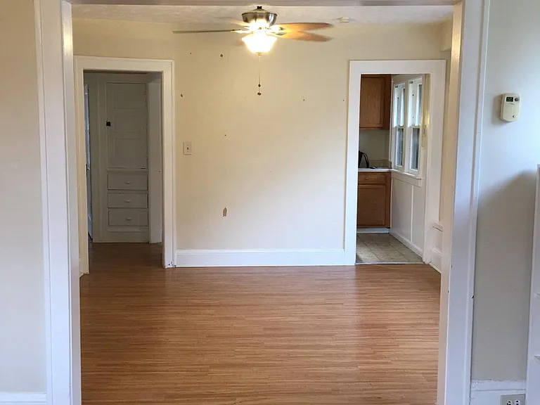 2050 Chesterland Ave #UP — Photo 8