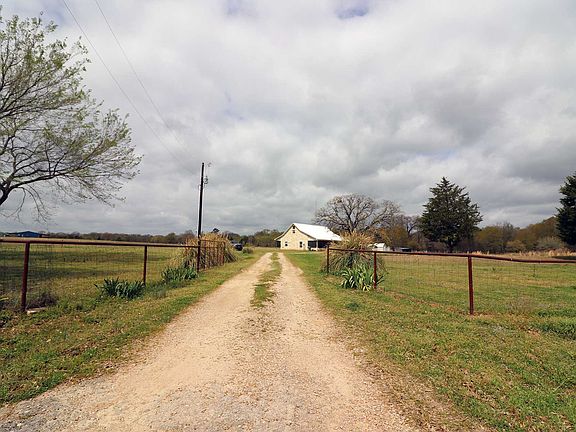 2nd image of 620 Vz County Road 3212