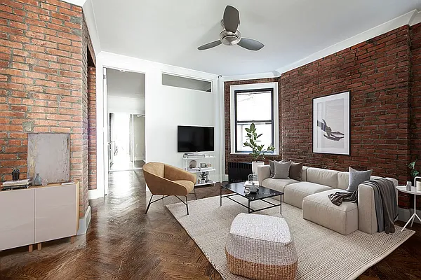 Rented by R New York | media 1
