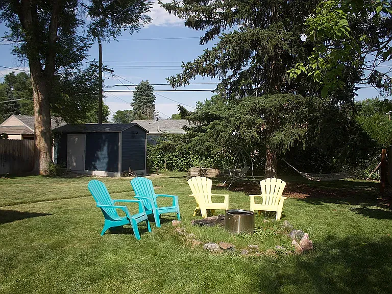 2040 S Knox Ct — Photo 22