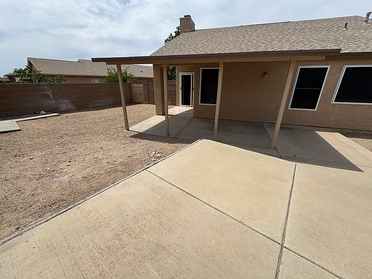 7815 S Wild Primrose Ave — Photo 31